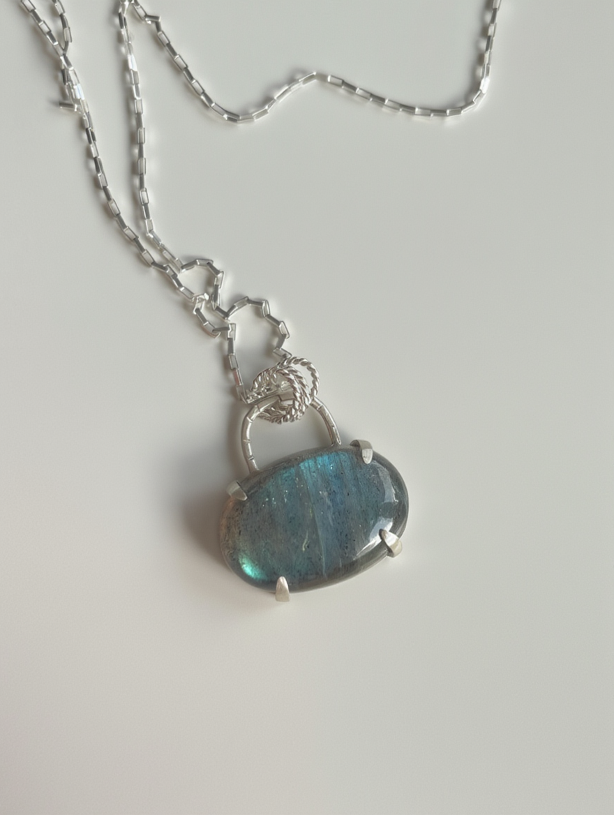 East West Oval Labradorite Cabochon Necklace