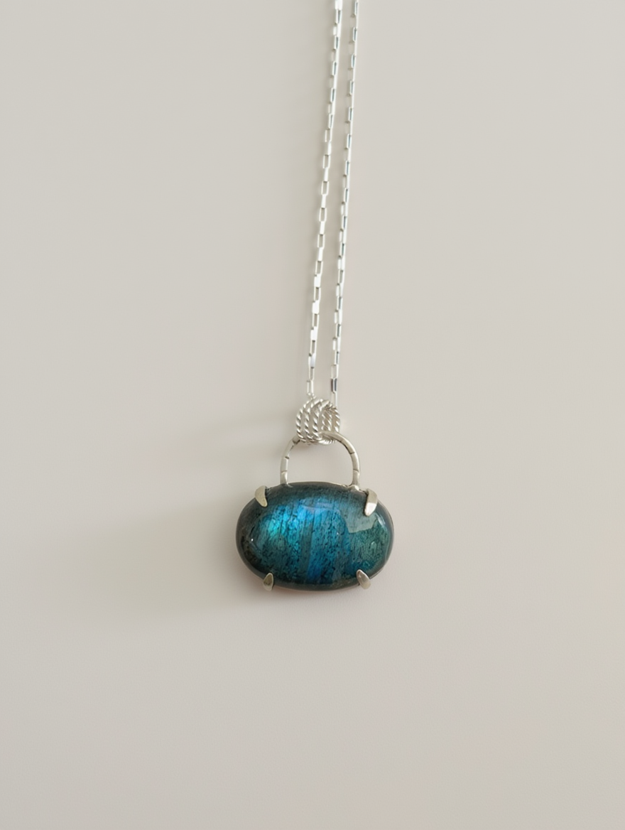 East West Oval Labradorite Cabochon Necklace